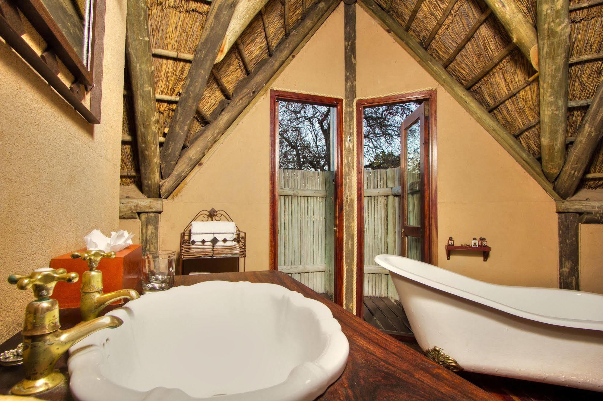 Deception Valley Lodge Hainaveld Game Farm Esterno foto